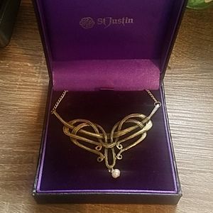 Nouveau necklace with pearl drop